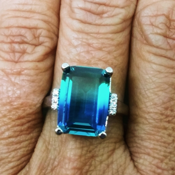 Wow! Stunning! - Picture 2 of 3